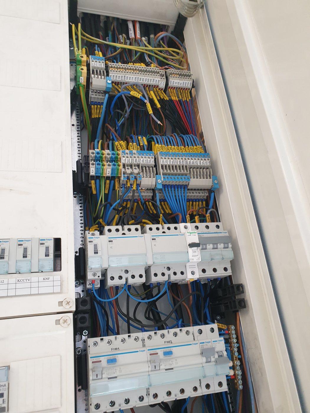 Zapojenie rozvádzača počas realizácie